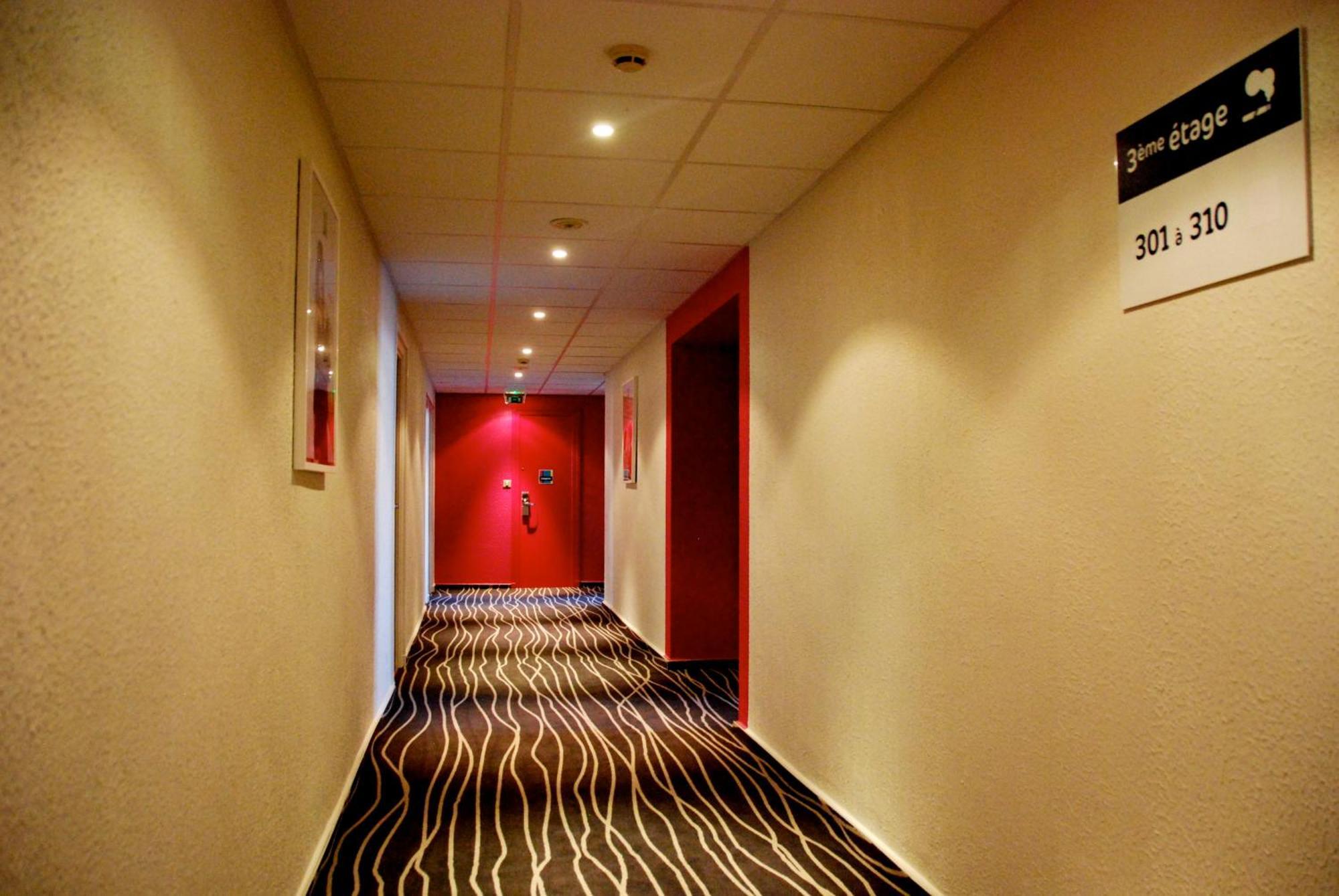Hotel Ibis Styles Roanne Centre Gare Exterior foto