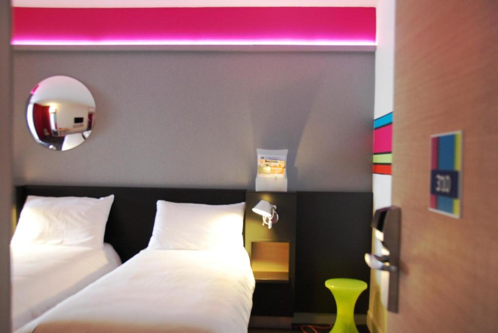 Hotel Ibis Styles Roanne Centre Gare Zimmer foto